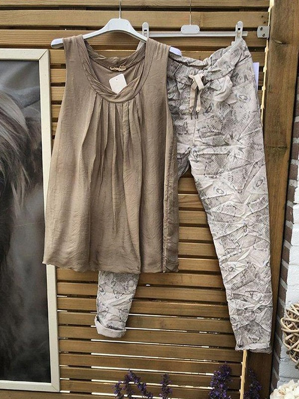 LilyWish Khaki Casual Style Camouflage Printed Round Neck Sleeveless Two Piece Suit